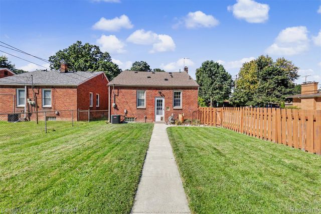 2903 Cornell Street, Dearborn, MI 48124