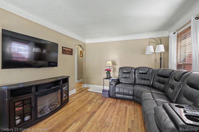 2903 Cornell Street, Dearborn, MI 48124