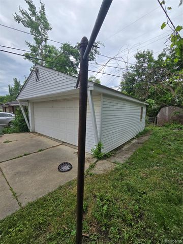 7683 Greenview Avenue, Detroit, MI 48228
