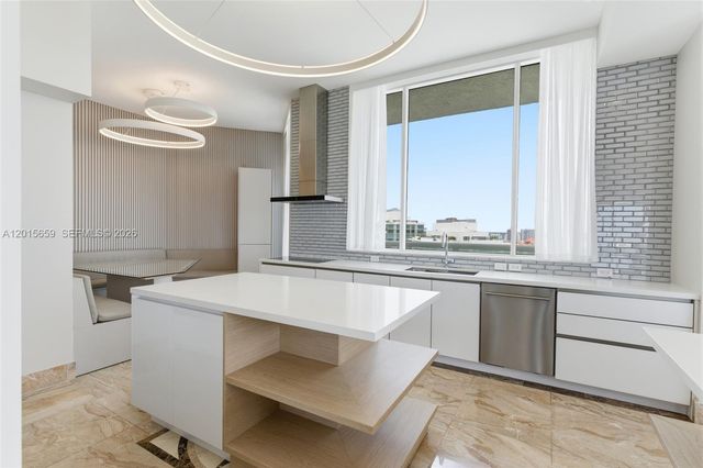 16400 Collins Ave PH41, Sunny Isles Beach, FL 33160
