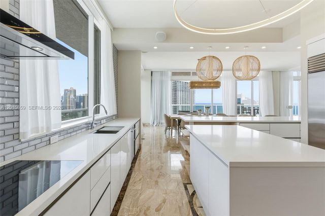 16400 Collins Ave PH41, Sunny Isles Beach, FL 33160