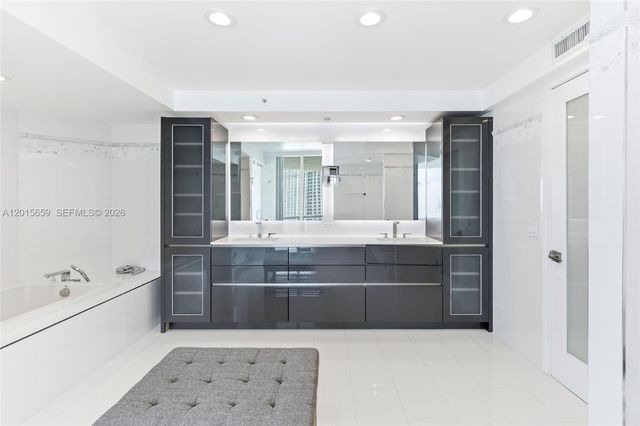 16400 Collins Ave PH41, Sunny Isles Beach, FL 33160