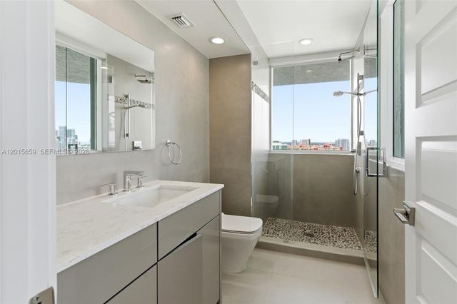16400 Collins Ave PH41, Sunny Isles Beach, FL 33160