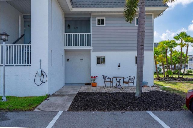 22375 EDGEWATER DRIVE 123, Port Charlotte, FL 33980