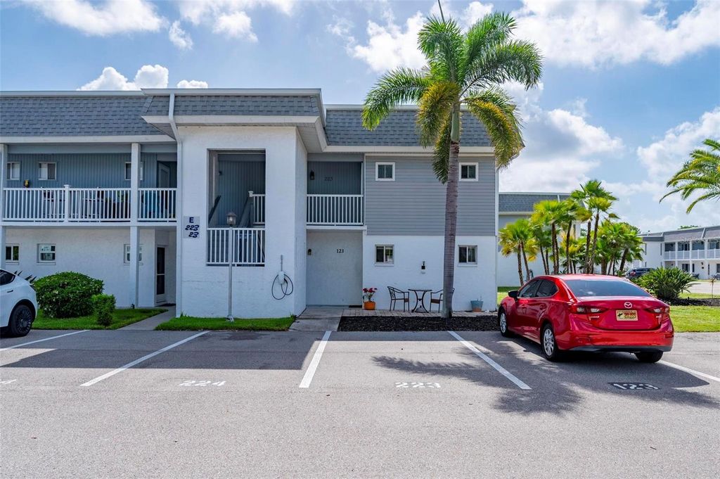 22375 EDGEWATER DRIVE 123, Port Charlotte, FL 33980