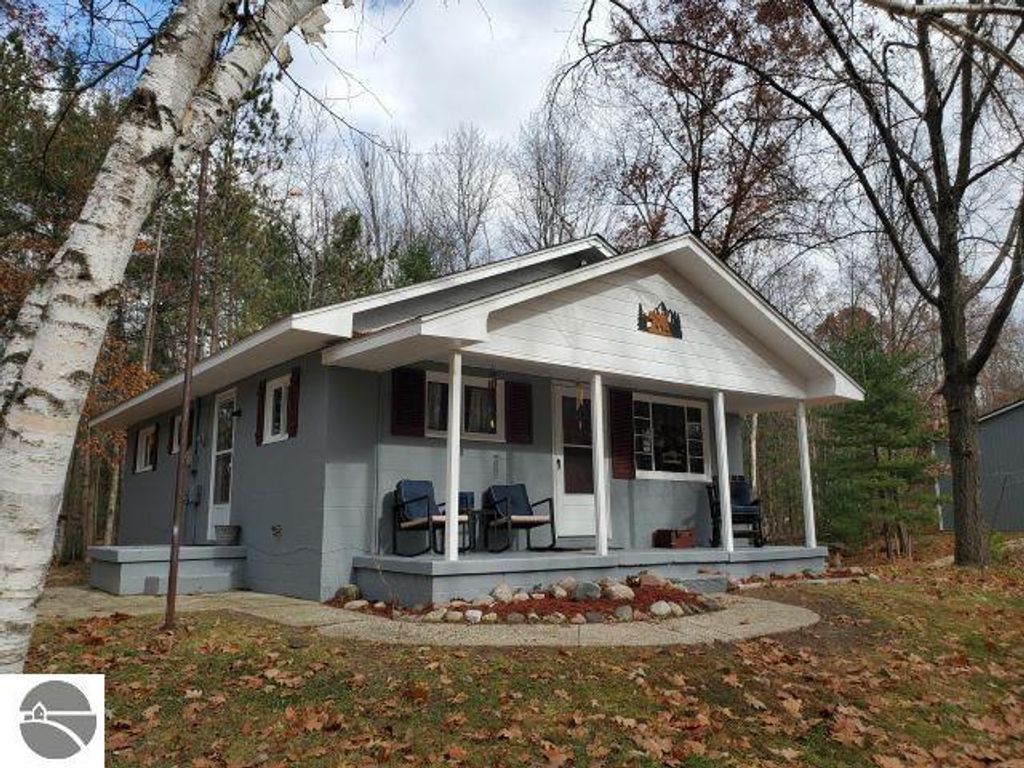 Image 1 of property listing at 6114 Indian Lake Drive, Gladwin, MI 48624