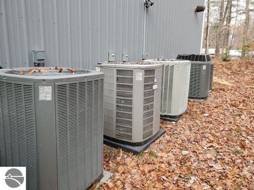 Image 18 of property listing at 6114 Indian Lake Drive, Gladwin, MI 48624