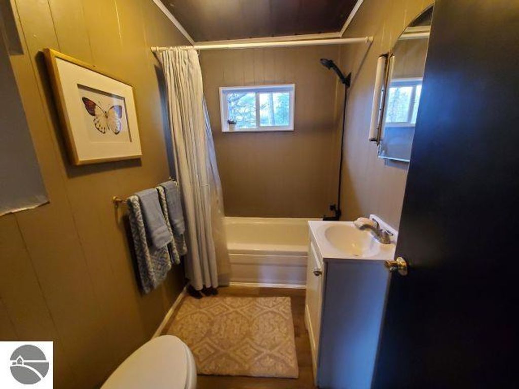 Image 26 of property listing at 6114 Indian Lake Drive, Gladwin, MI 48624