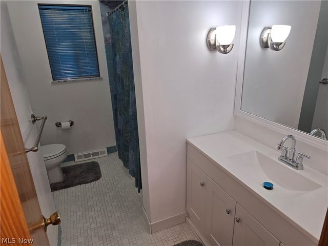 6254 S Perkins Road, Bedford Heights, OH 44146