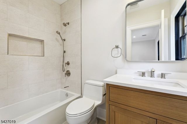 25 Beverly Rd, Madison Boro, NJ 07940