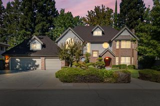 857 Lake Front Dr, Sacramento, CA 95831