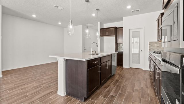 4135 Silver Springs Road NE, Rio Rancho, NM 87144