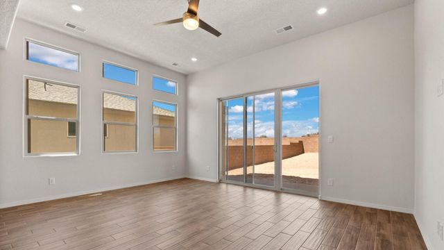 4135 Silver Springs Road NE, Rio Rancho, NM 87144