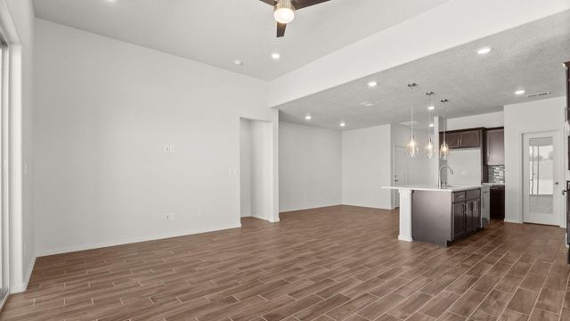 4135 Silver Springs Road NE, Rio Rancho, NM 87144