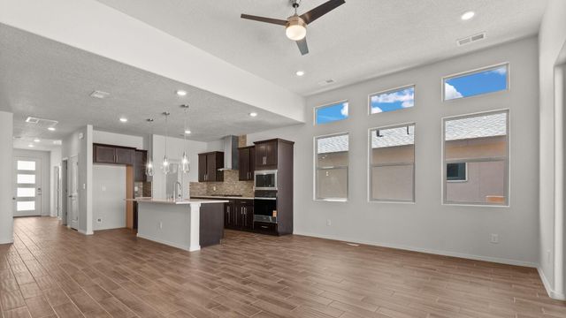 4135 Silver Springs Road NE, Rio Rancho, NM 87144