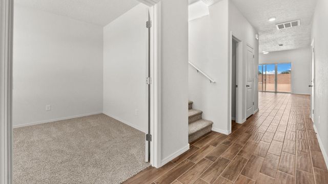 4135 Silver Springs Road NE, Rio Rancho, NM 87144