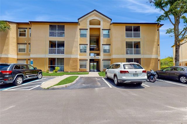 8801 LATREC AVENUE 8208, Orlando, FL 32819