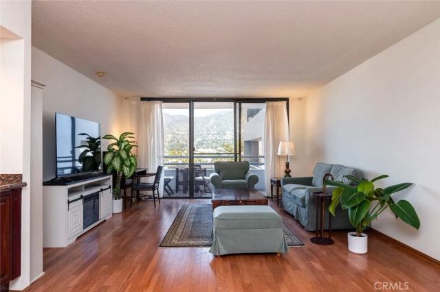 345 Pioneer Drive 801, Glendale, CA 91203