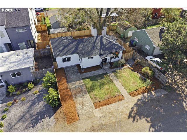 7118 Se NEHALEM St, Portland, OR 97206