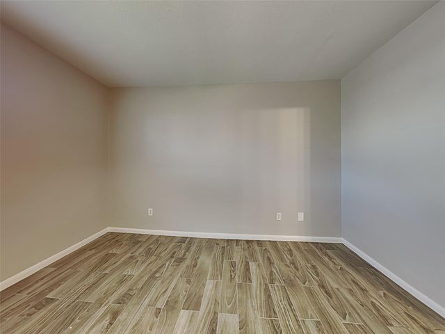 18019 Kinsale Valley Lane, Houston, TX 77060