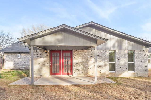 104 Kimberly Street, Sulphur Springs, TX 75482