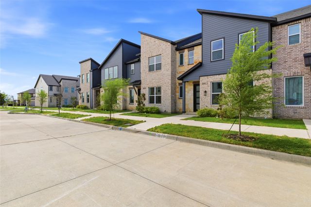 8909 Lowell Street, Rowlett, TX 75089