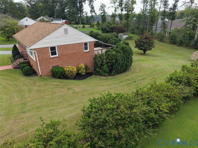 12853 Holly Ln, Manakin Sabot, VA 23103