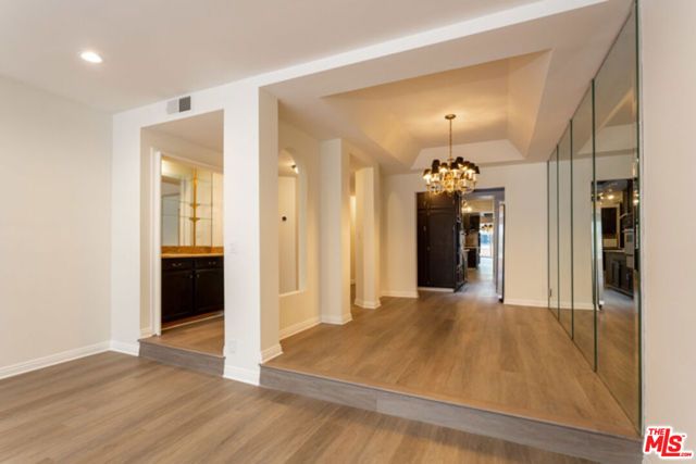 8455 Fountain Avenue 520, West Hollywood, CA 90069
