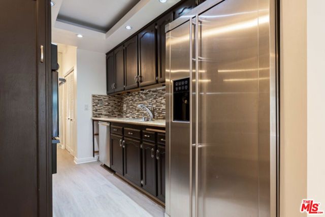 8455 Fountain Avenue 520, West Hollywood, CA 90069