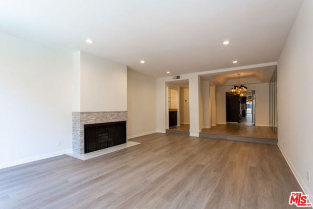 8455 Fountain Avenue 520, West Hollywood, CA 90069