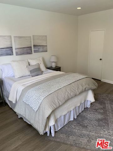 8455 Fountain Avenue 520, West Hollywood, CA 90069