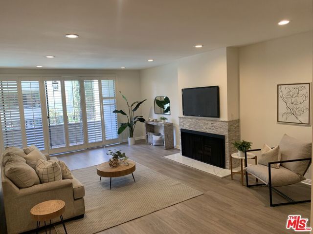 8455 Fountain Avenue 520, West Hollywood, CA 90069