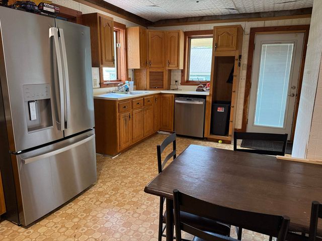 4 Skinner Street, Claremont, NH 03743