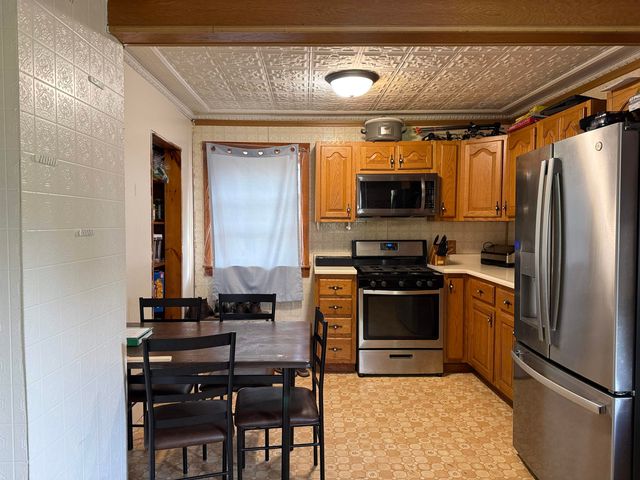 4 Skinner Street, Claremont, NH 03743