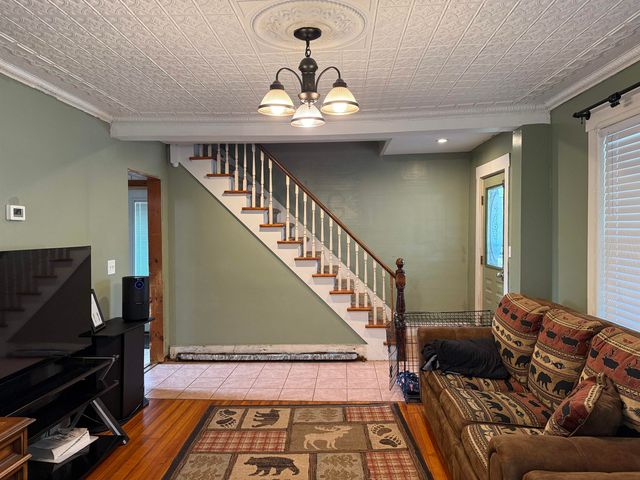 4 Skinner Street, Claremont, NH 03743