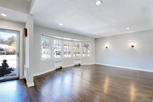 107 Hayes Street, Garden City, NY 11530