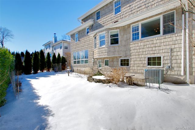 107 Hayes Street, Garden City, NY 11530