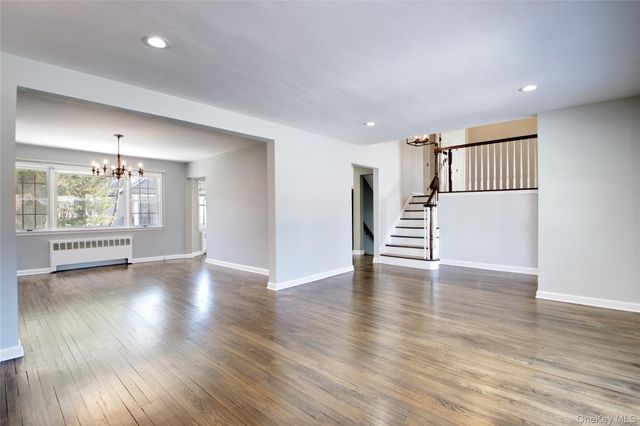 107 Hayes Street, Garden City, NY 11530