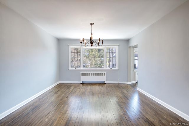 107 Hayes Street, Garden City, NY 11530