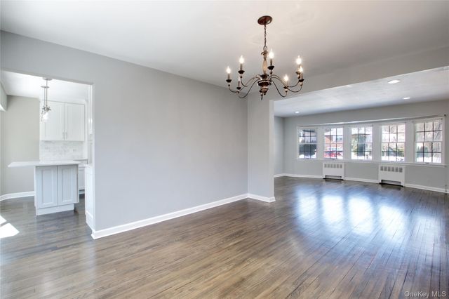 107 Hayes Street, Garden City, NY 11530