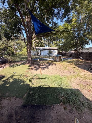 54 NW 29th Street NW, Paris, TX 75460