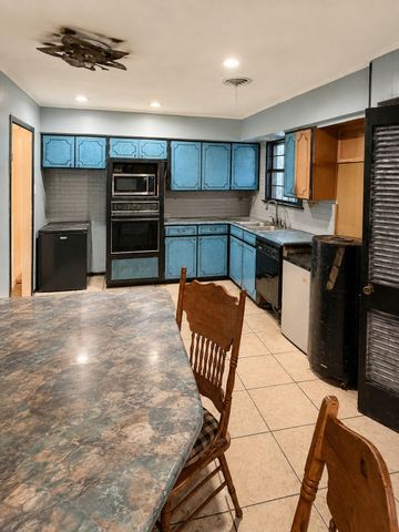 54 NW 29th Street NW, Paris, TX 75460