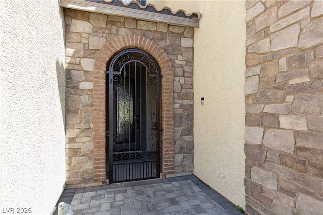 824 Claystone Ridge Avenue, North Las Vegas, NV 89084