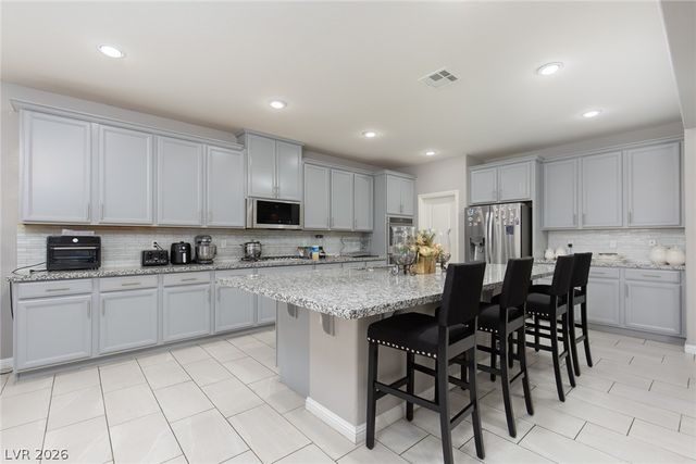 824 Claystone Ridge Avenue, North Las Vegas, NV 89084