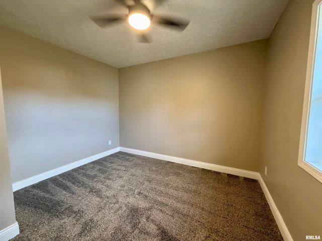 1805 N 13TH Street, Herrin, IL 62948