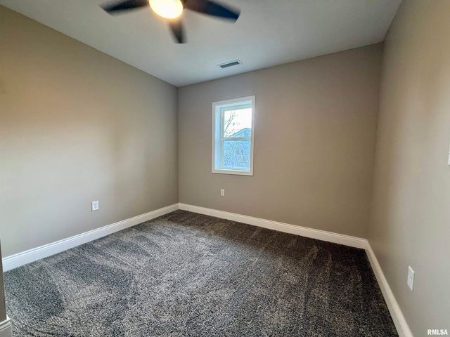 1805 N 13TH Street, Herrin, IL 62948