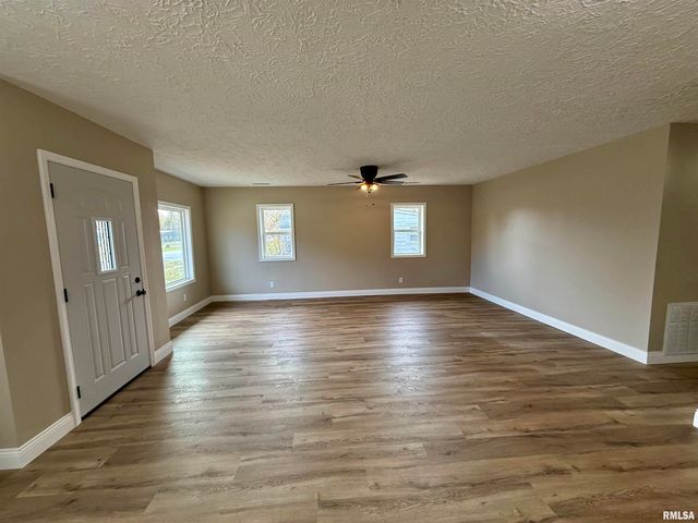 1805 N 13TH Street, Herrin, IL 62948