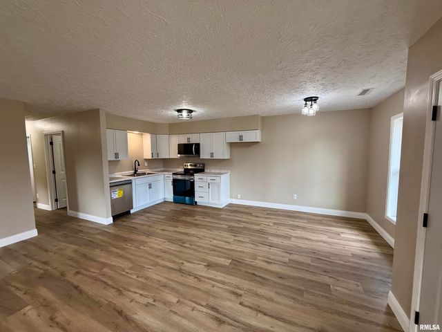 1805 N 13TH Street, Herrin, IL 62948