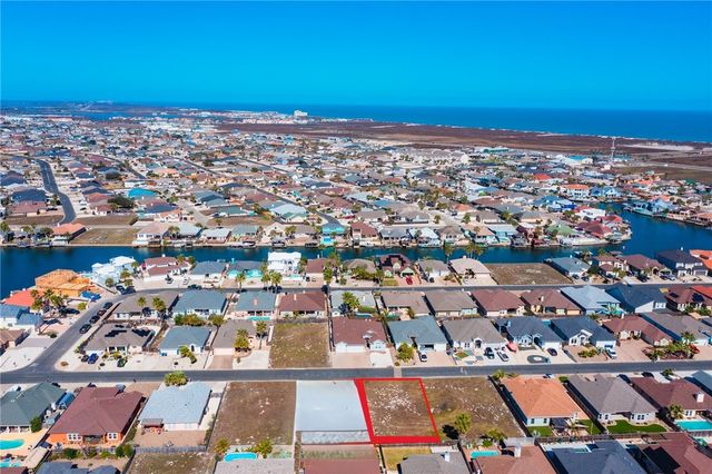 14129 La Blanquilla Dr, Corpus Christi, TX 78418