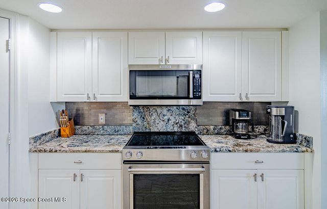 8871 Lake Drive 302, Cape Canaveral, FL 32920